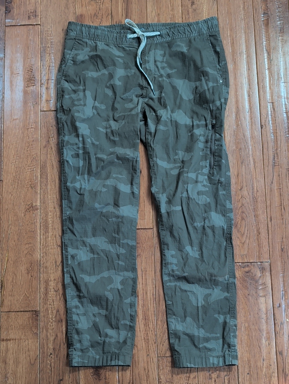 Vuori Ripstop VW401 Olive Camo Cargo Pants with Drawstring
